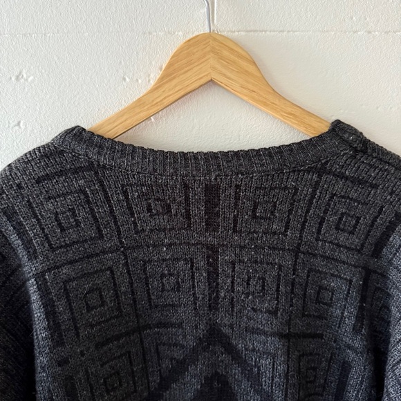 Vintage Hyde Patterned Sweater - Picture 11 of 11